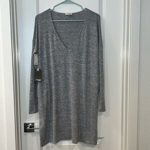 Womens NWT Wilfred Free Aritzia Small Relaxed Fit Mini Dress Deep V Neck Long Sl